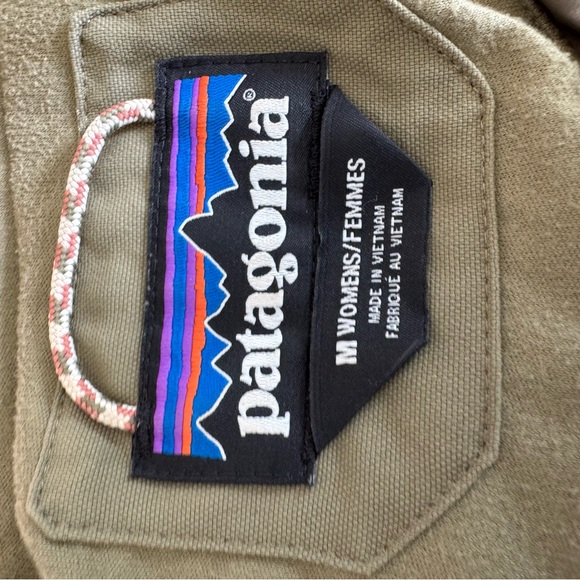 Patagonia Bivy Hooded Vest Olive Green / Cream (Sage / Khaki) - Picture 6 of 13